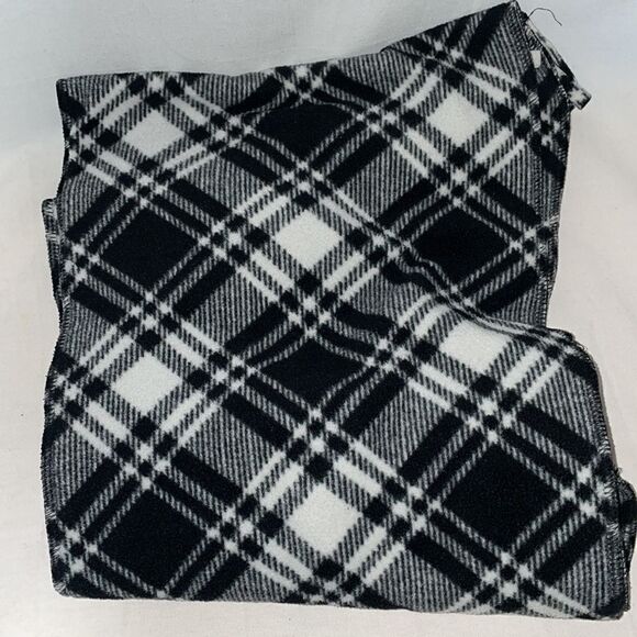 Merona plaid scarf - Picture 7 of 7